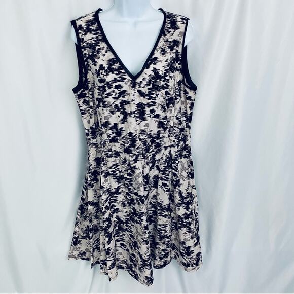 Simply Vera Sleeveless Dress Size Large - Picture 1 of 11